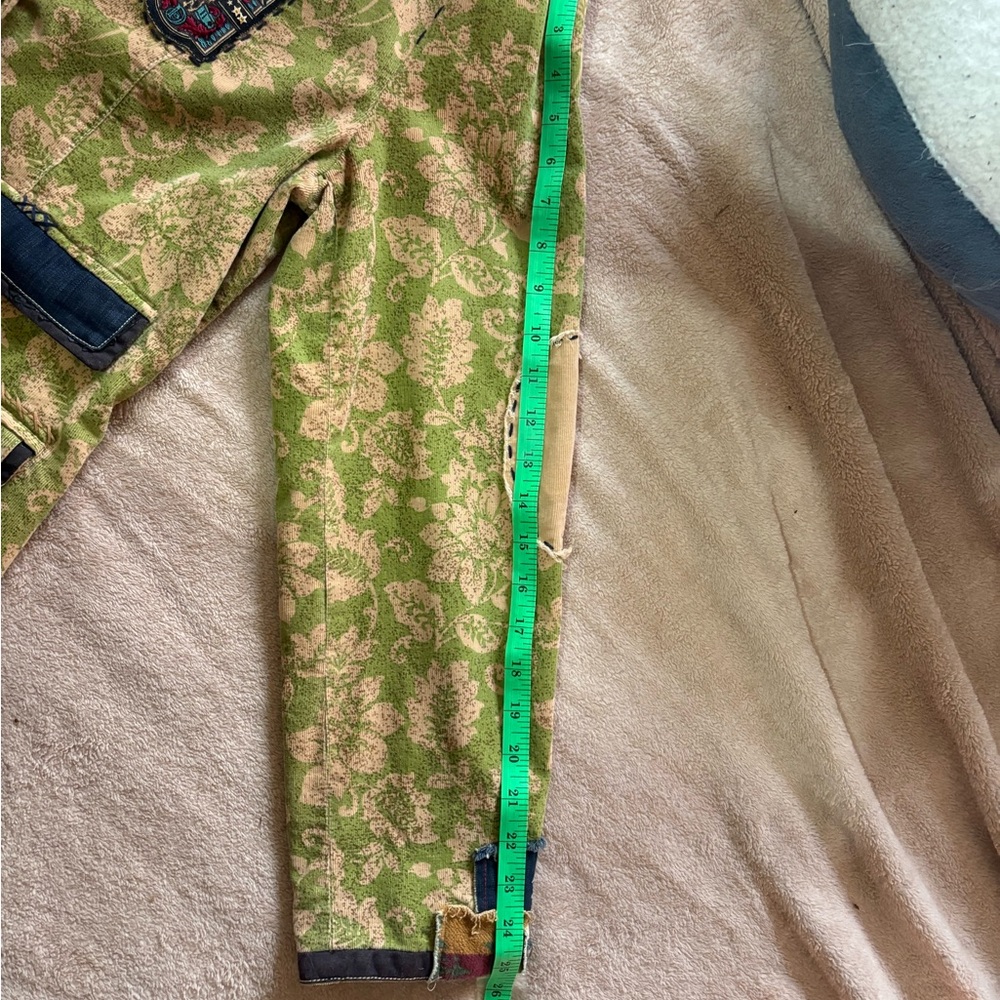 Double D Ranch Green Patterned Blazer with Embroidered Details - Picture 6 of 6